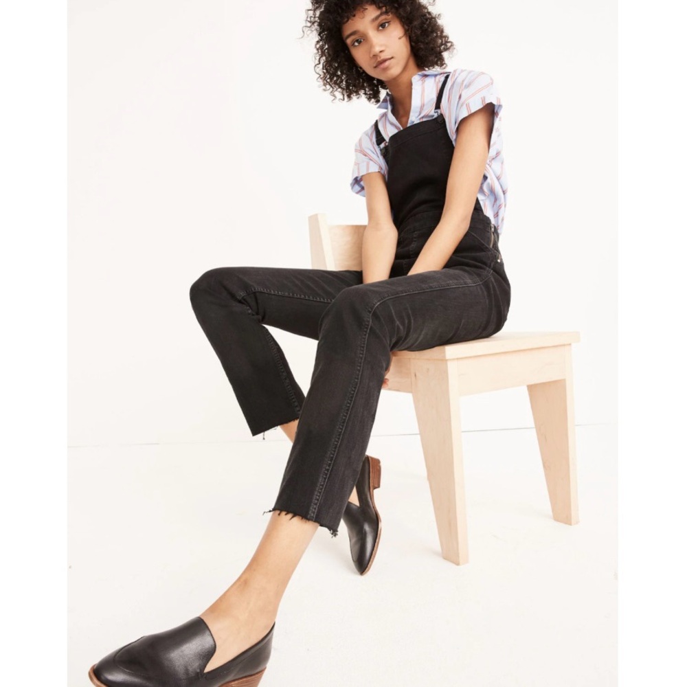 Madewell Womens Skinny Overalls in Lunar Wash Black size Medium Raw Hem Denim